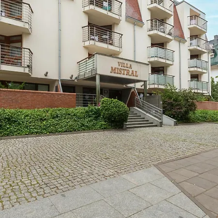 Przy Promenadzie Mistral Ii By Renters Apartment *